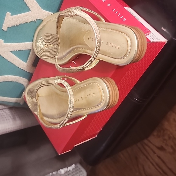 Sandals 👡 - Picture 4 of 6